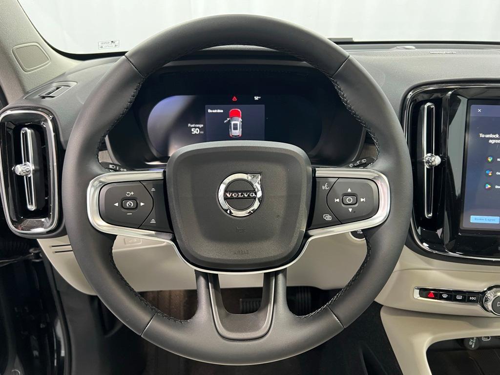 new 2025 Volvo XC40 car, priced at $52,235