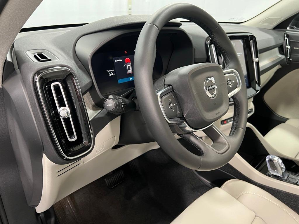 new 2025 Volvo XC40 car, priced at $52,235