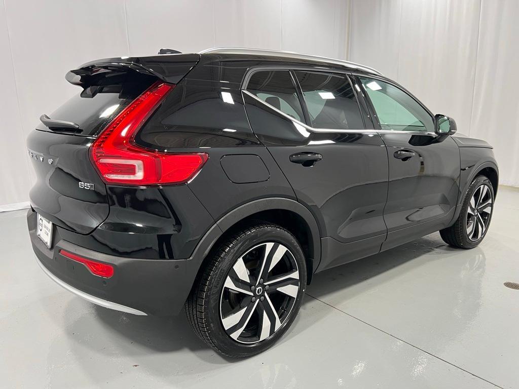 new 2025 Volvo XC40 car, priced at $52,235