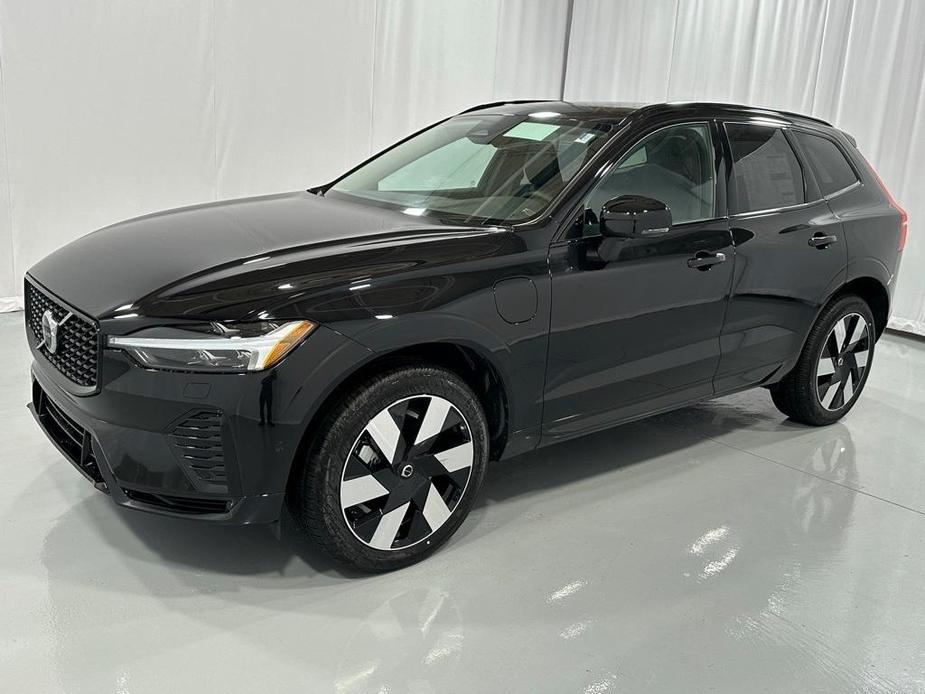 new 2025 Volvo XC60 car, priced at $66,245