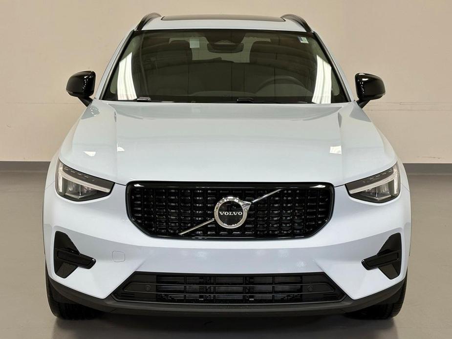 new 2024 Volvo XC40 car, priced at $45,880