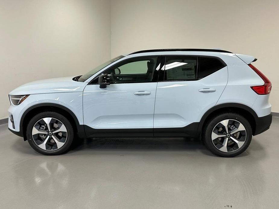 new 2024 Volvo XC40 car, priced at $45,880