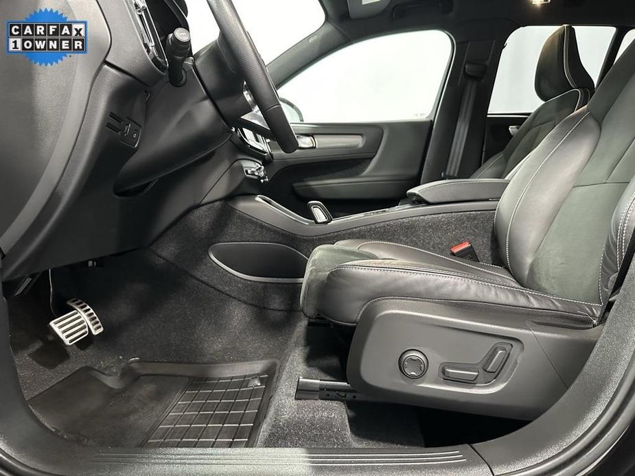 used 2021 Volvo XC40 car, priced at $31,162