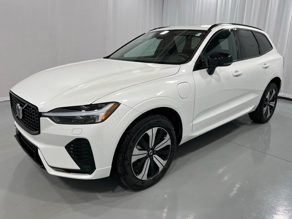 new 2025 Volvo XC60 Plug-In Hybrid car, priced at $62,075