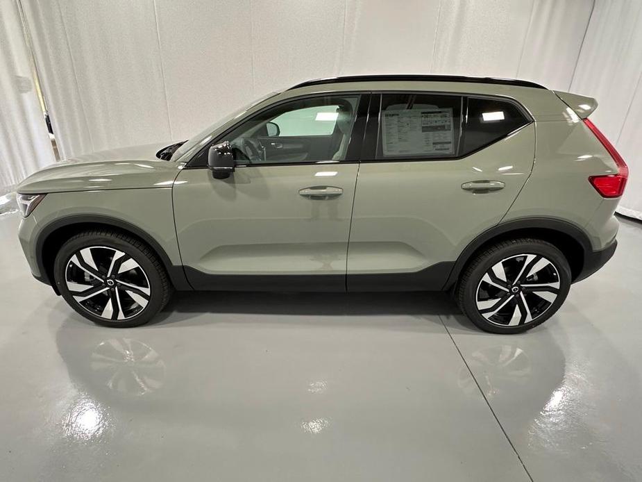 new 2025 Volvo XC40 car, priced at $49,790