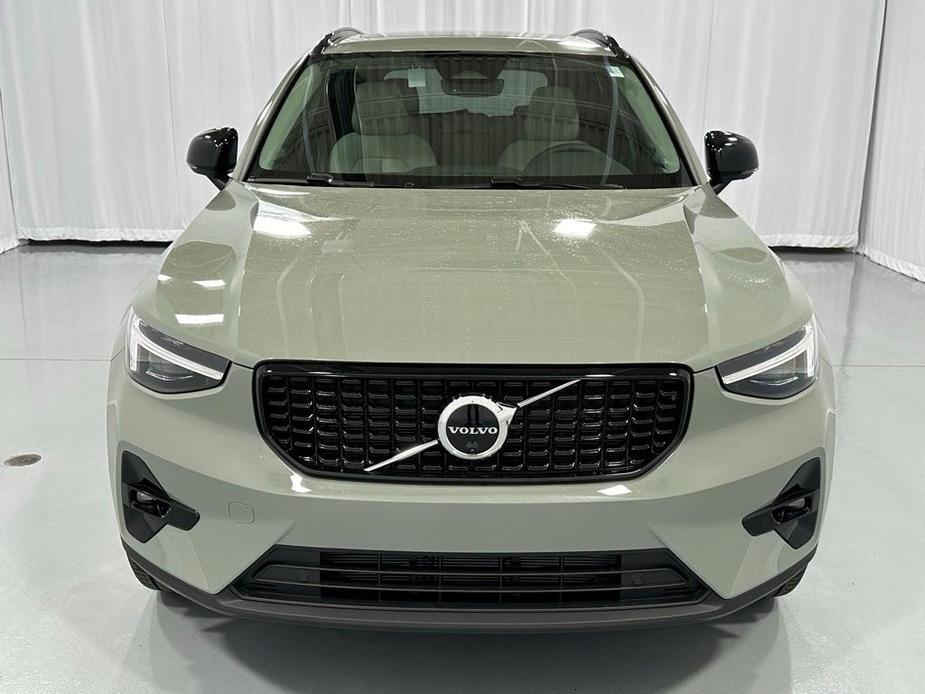 new 2025 Volvo XC40 car, priced at $49,790