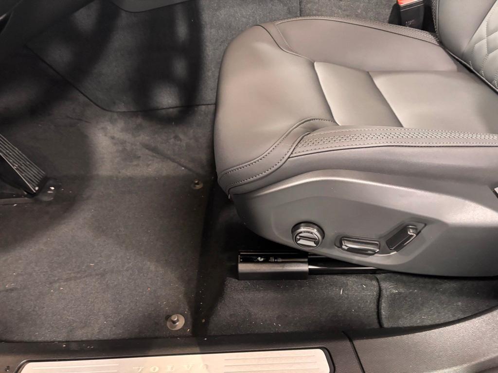 new 2026 Volvo XC60 car, priced at $57,985