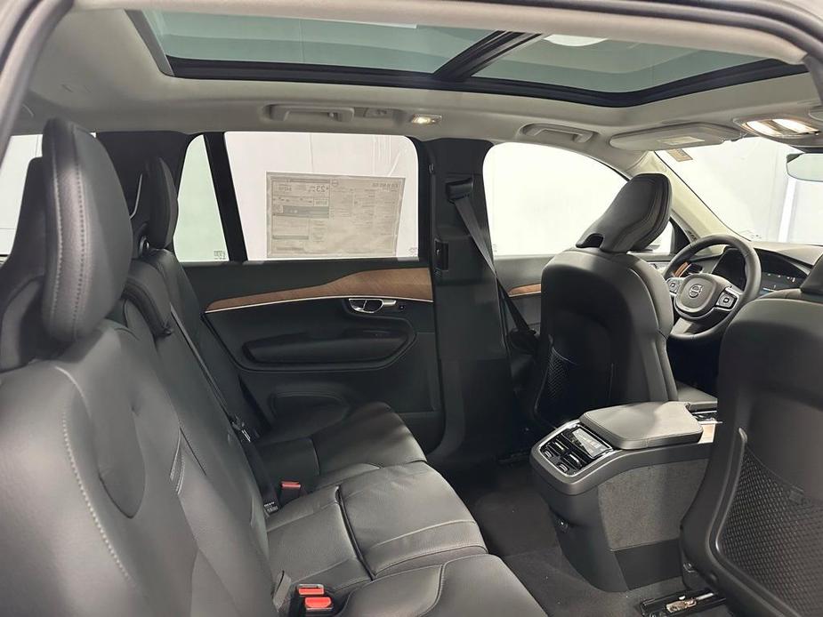 new 2025 Volvo XC90 car, priced at $68,455