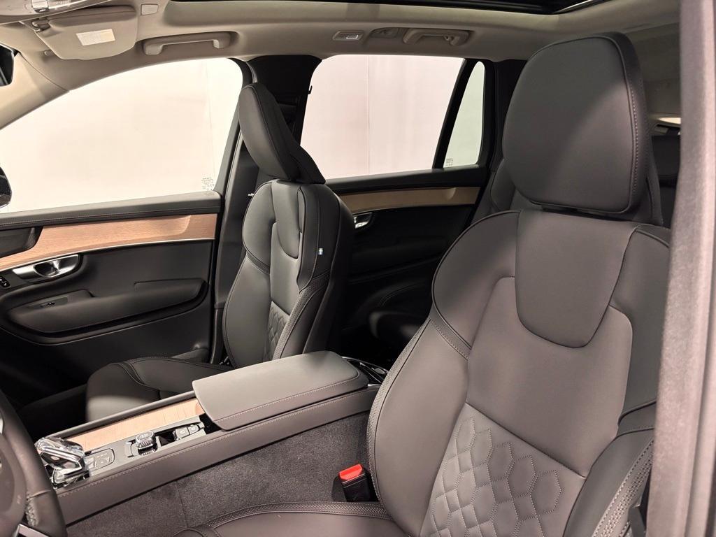 new 2026 Volvo XC90 car, priced at $71,825
