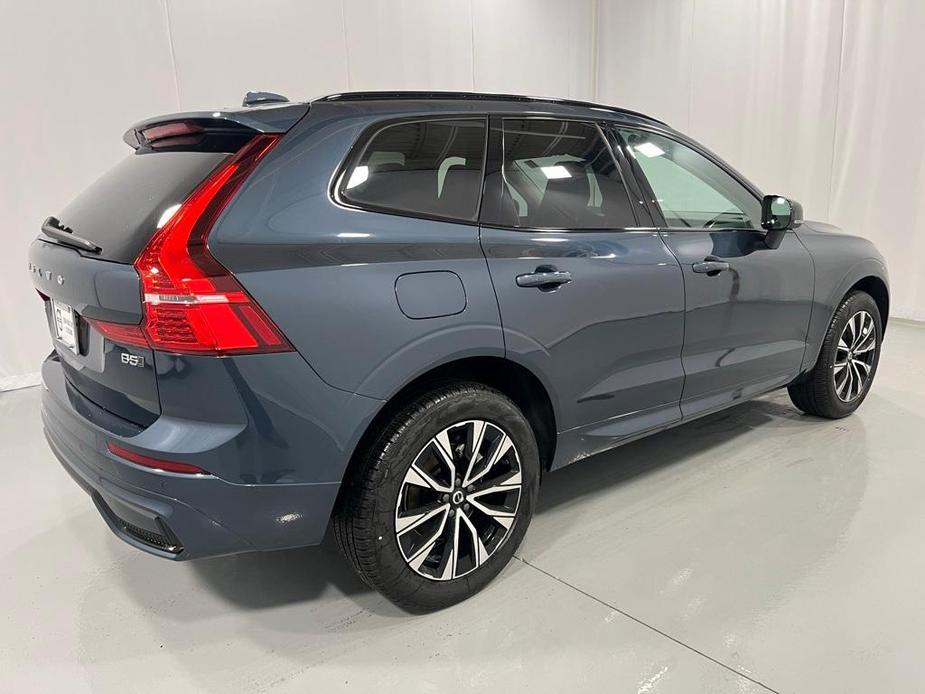 new 2025 Volvo XC60 car, priced at $50,300