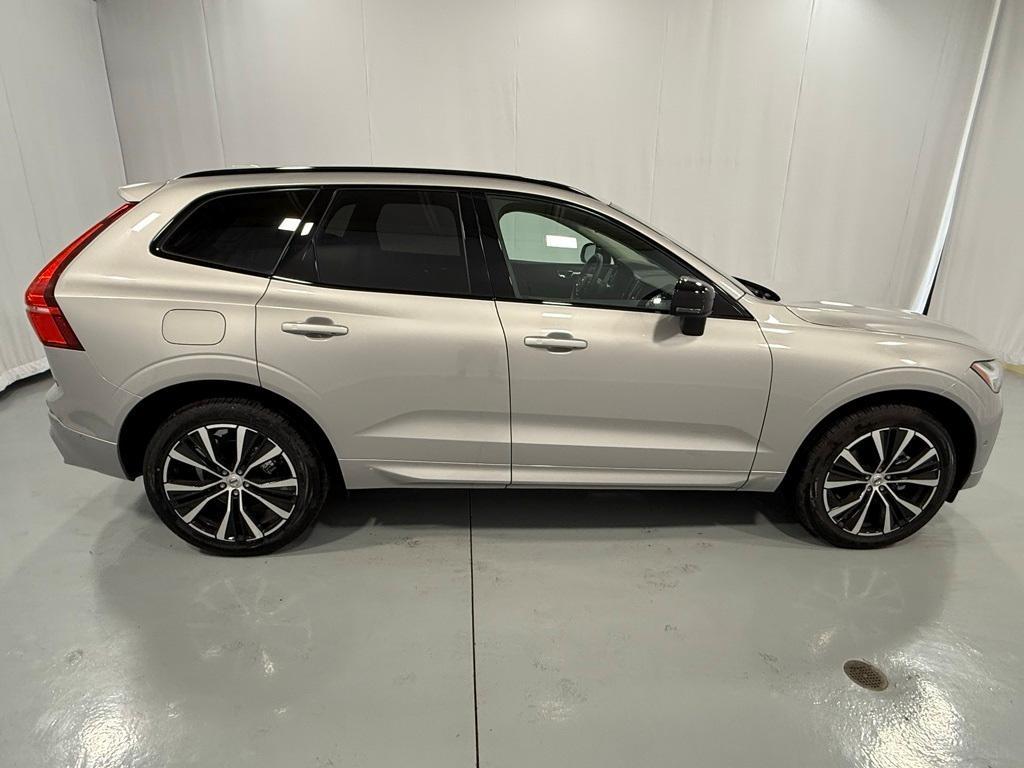 new 2025 Volvo XC60 car, priced at $55,945