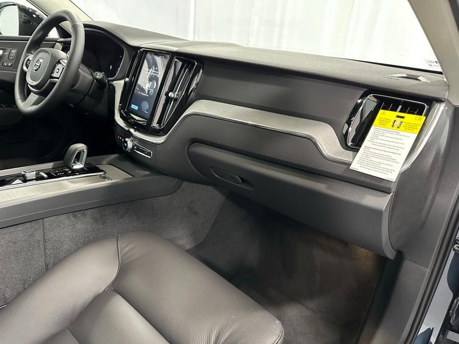 new 2025 Volvo XC60 car, priced at $54,925