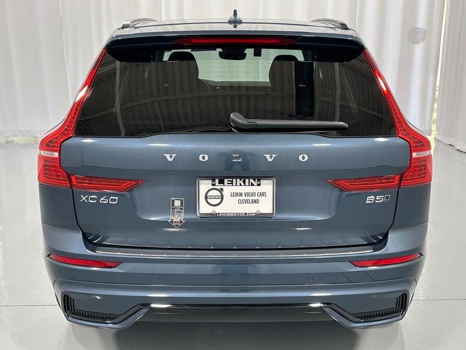 new 2025 Volvo XC60 car, priced at $54,925