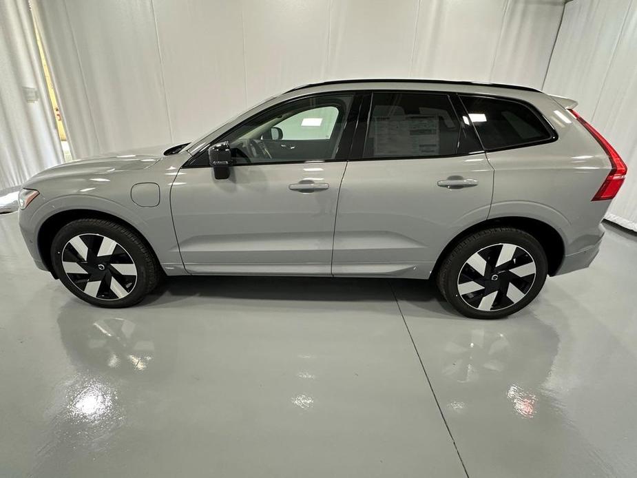 new 2025 Volvo XC60 car, priced at $67,425