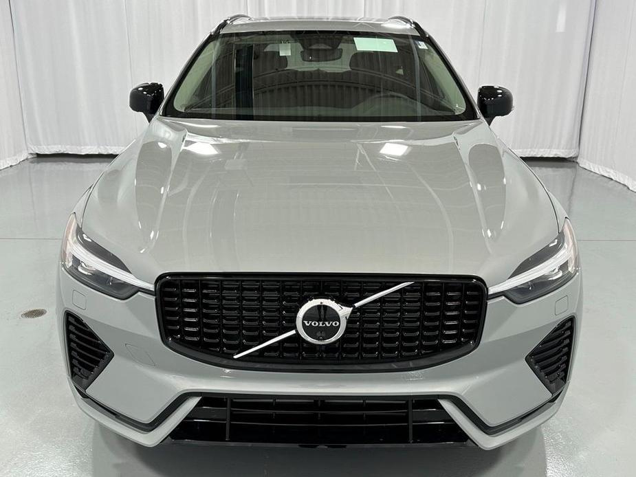 new 2025 Volvo XC60 car, priced at $67,425