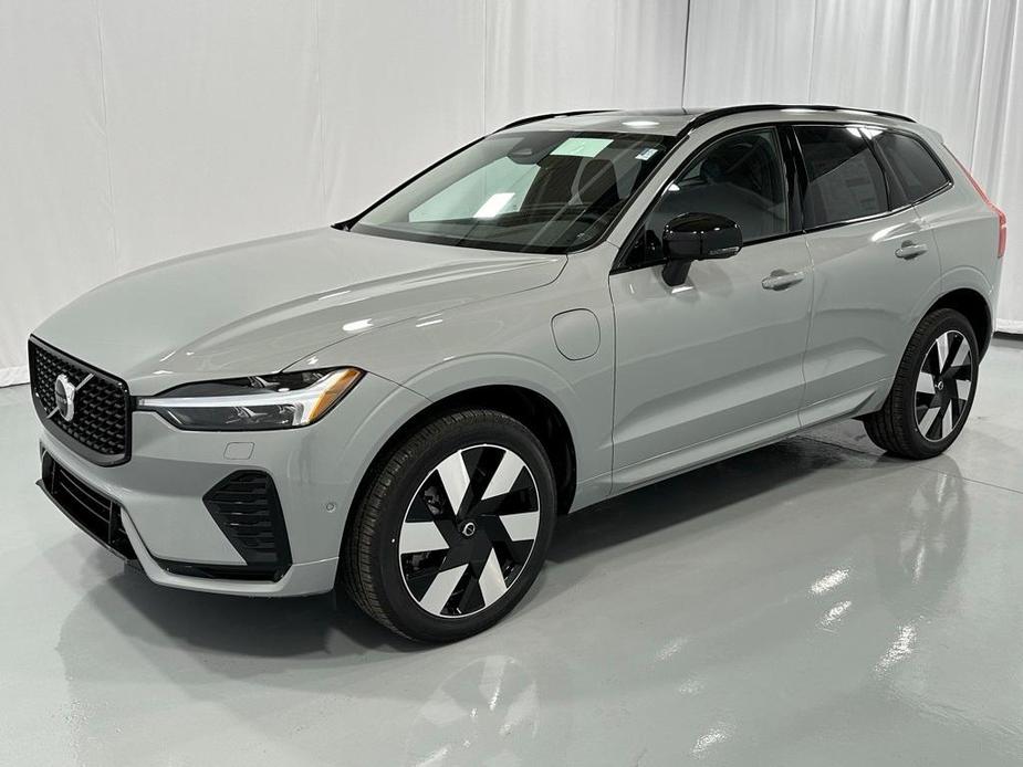 new 2025 Volvo XC60 car, priced at $66,235