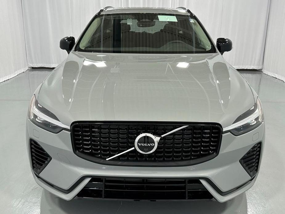 new 2025 Volvo XC60 car, priced at $66,235