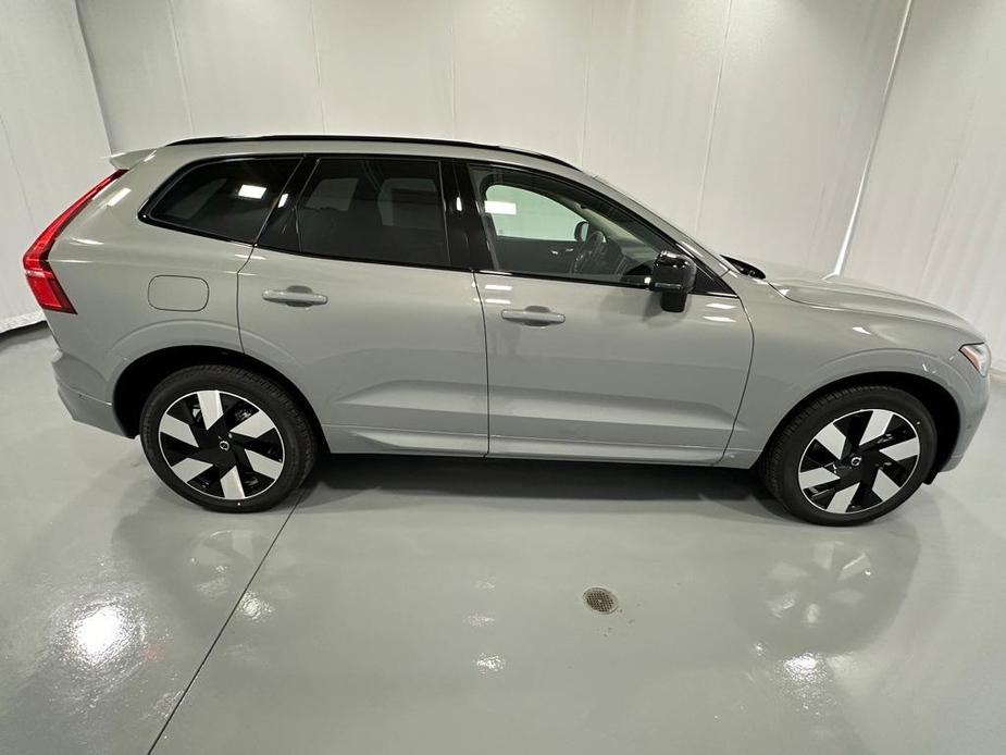 new 2025 Volvo XC60 car, priced at $66,235