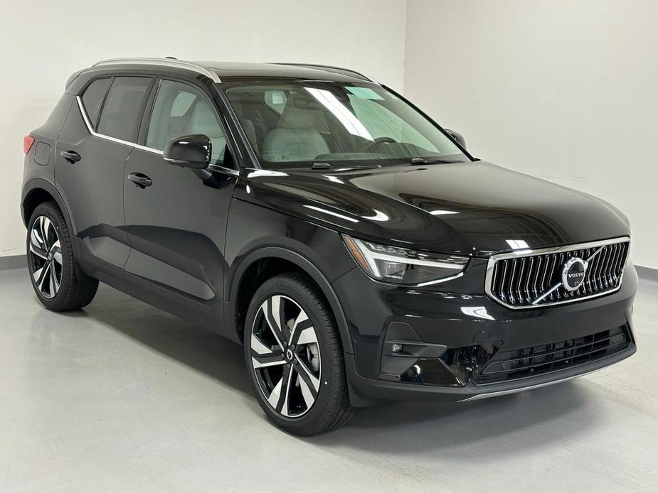 new 2024 Volvo XC40 car, priced at $52,410