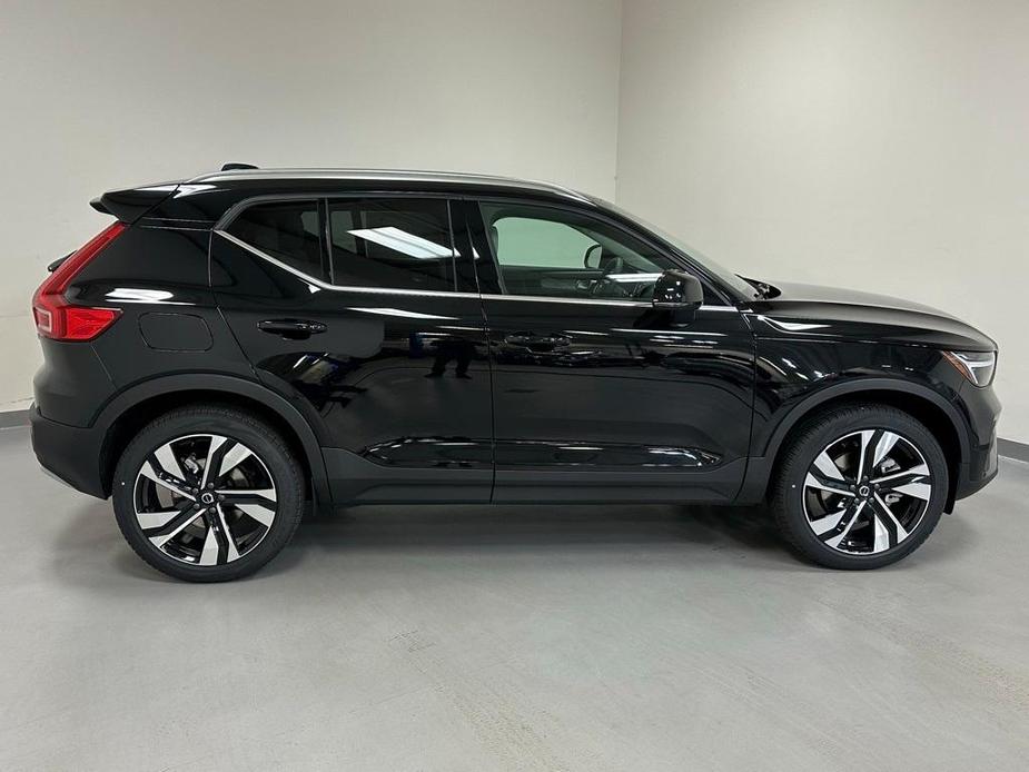 new 2024 Volvo XC40 car, priced at $52,410