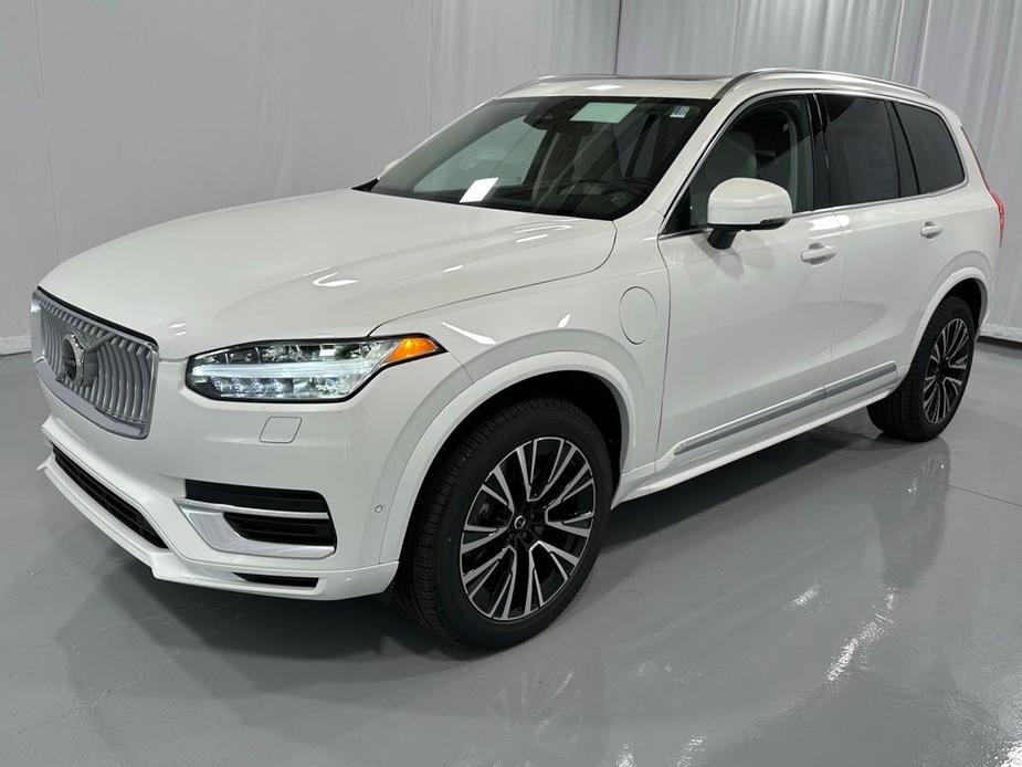 new 2025 Volvo XC90 car, priced at $75,965