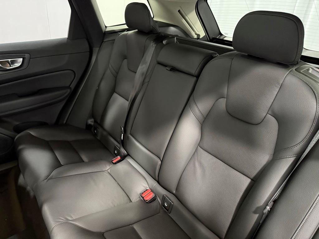 new 2025 Volvo XC60 car, priced at $55,705