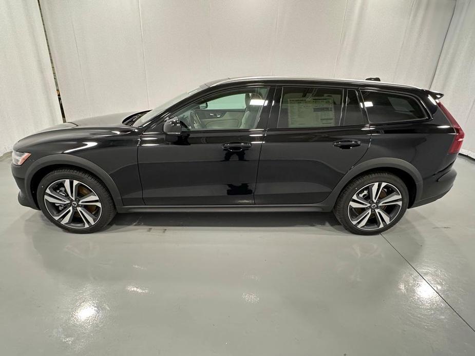 new 2025 Volvo V60 Cross Country car, priced at $55,025