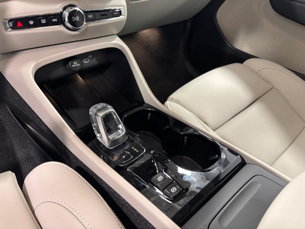 new 2026 Volvo XC40 car, priced at $55,445