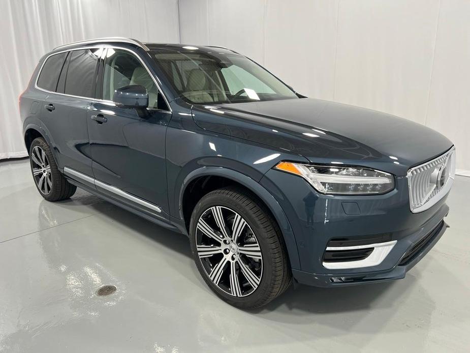 new 2025 Volvo XC90 car, priced at $71,895