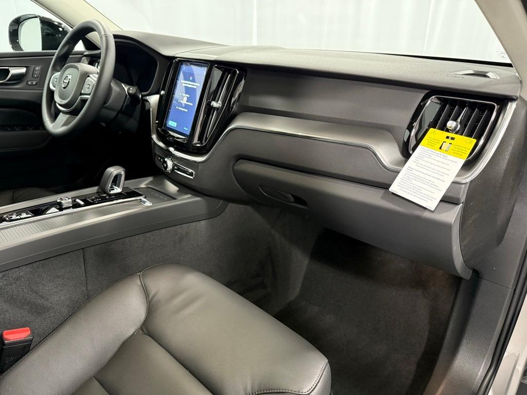 new 2025 Volvo XC60 car, priced at $49,095