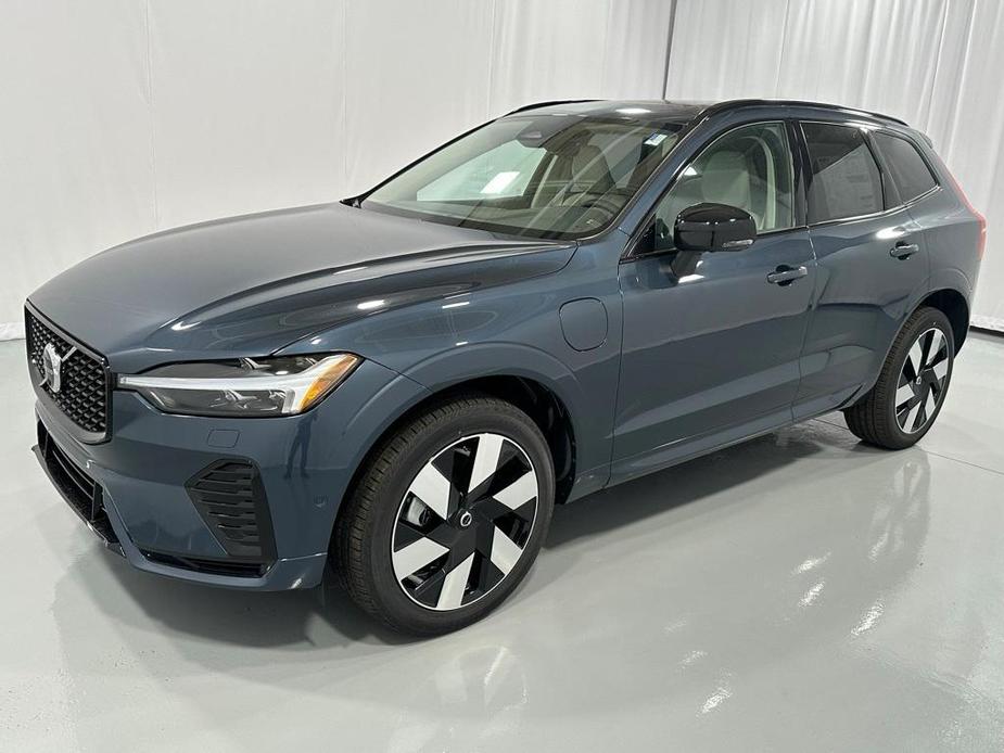 new 2025 Volvo XC60 car, priced at $66,235