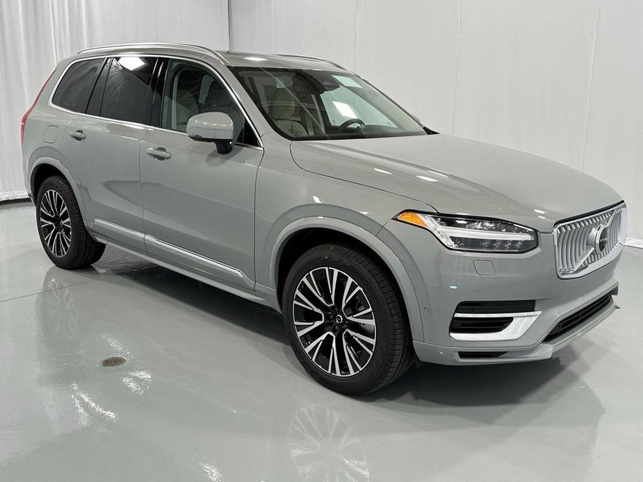 new 2025 Volvo XC90 car, priced at $75,965