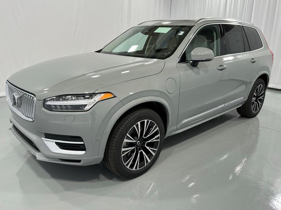 new 2025 Volvo XC90 car, priced at $75,965