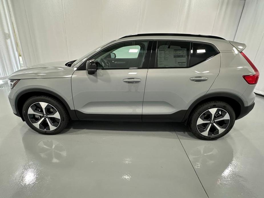 new 2025 Volvo XC40 car, priced at $48,315