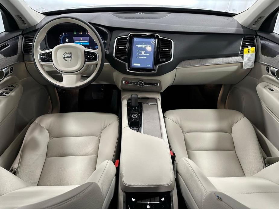 new 2025 Volvo XC90 car, priced at $78,950