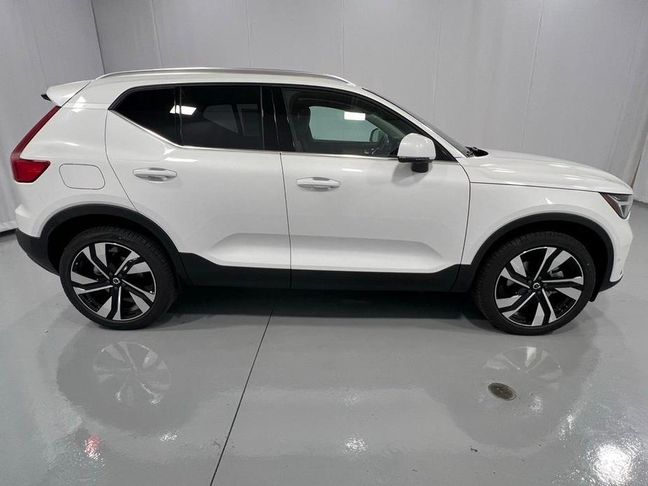 new 2025 Volvo XC40 car, priced at $52,215