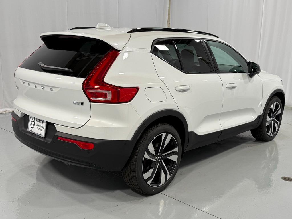 new 2025 Volvo XC40 car, priced at $49,810