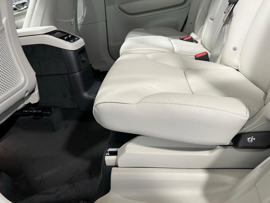 new 2025 Volvo XC90 Plug-In Hybrid car, priced at $75,965