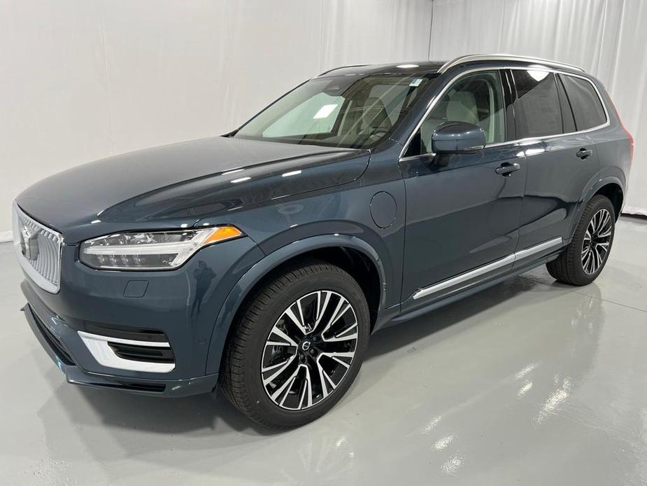 new 2025 Volvo XC90 car, priced at $75,965