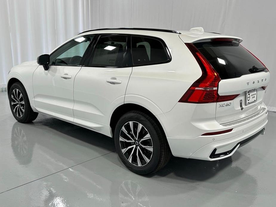 new 2025 Volvo XC60 car, priced at $51,075