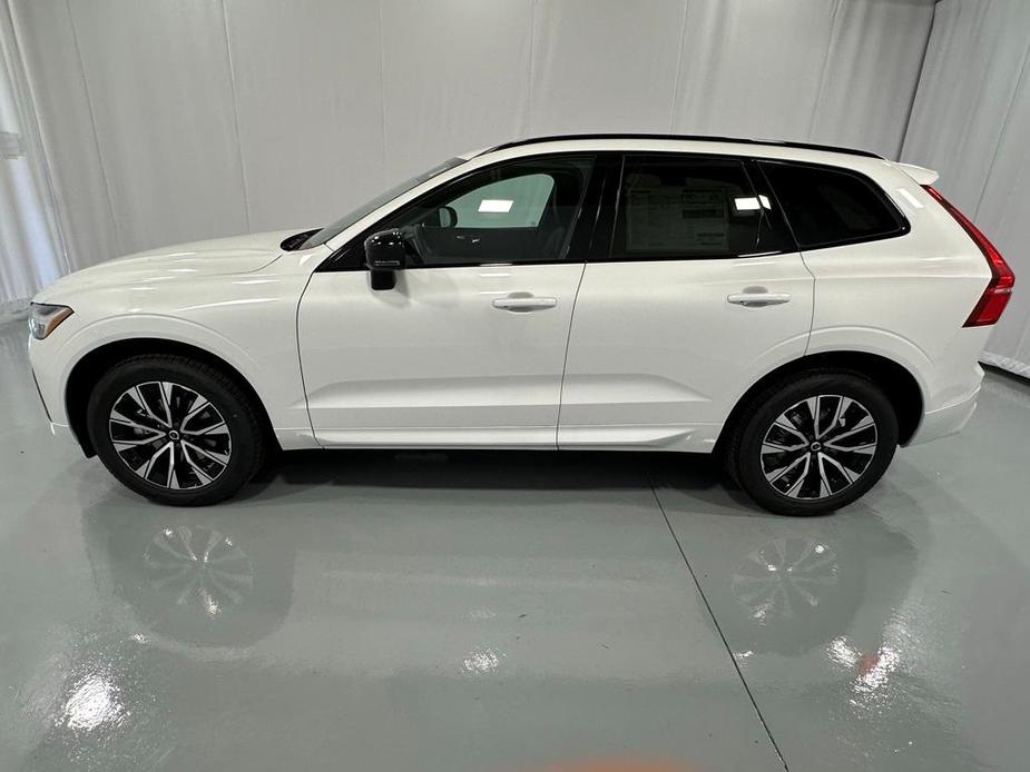 new 2025 Volvo XC60 car, priced at $51,075