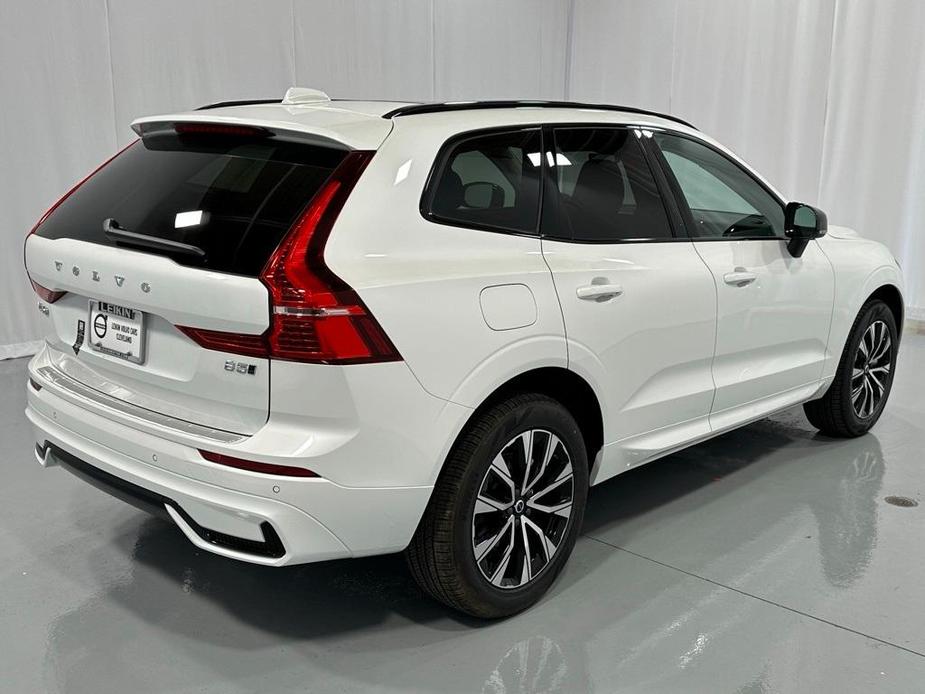 new 2025 Volvo XC60 car, priced at $51,075