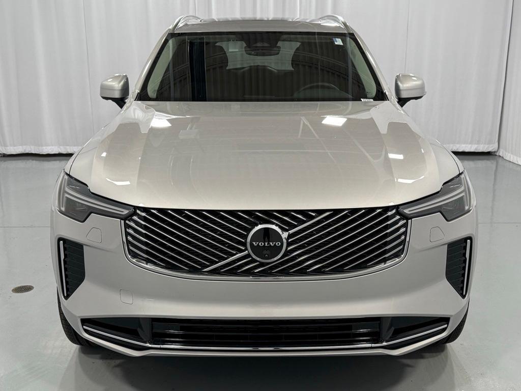 new 2025 Volvo XC90 car, priced at $69,185