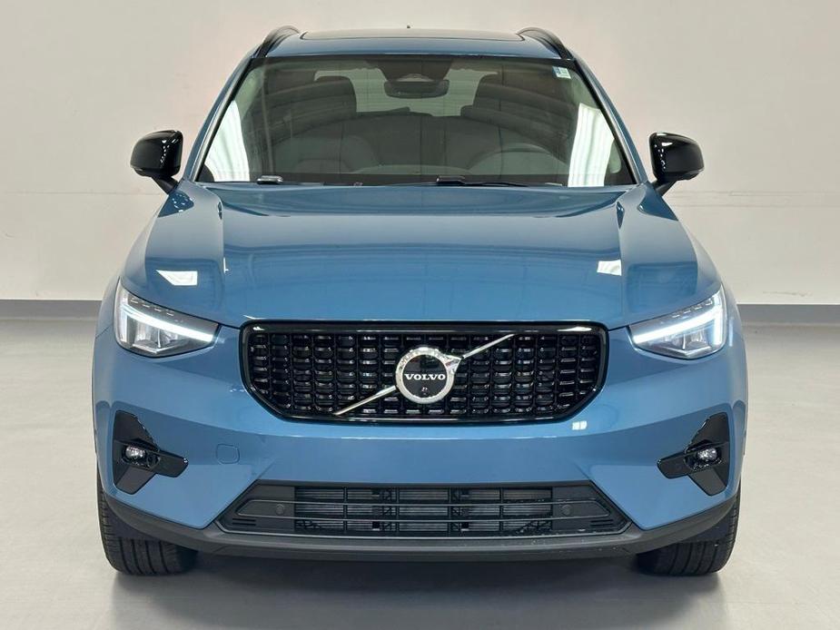 new 2024 Volvo XC40 car, priced at $50,885