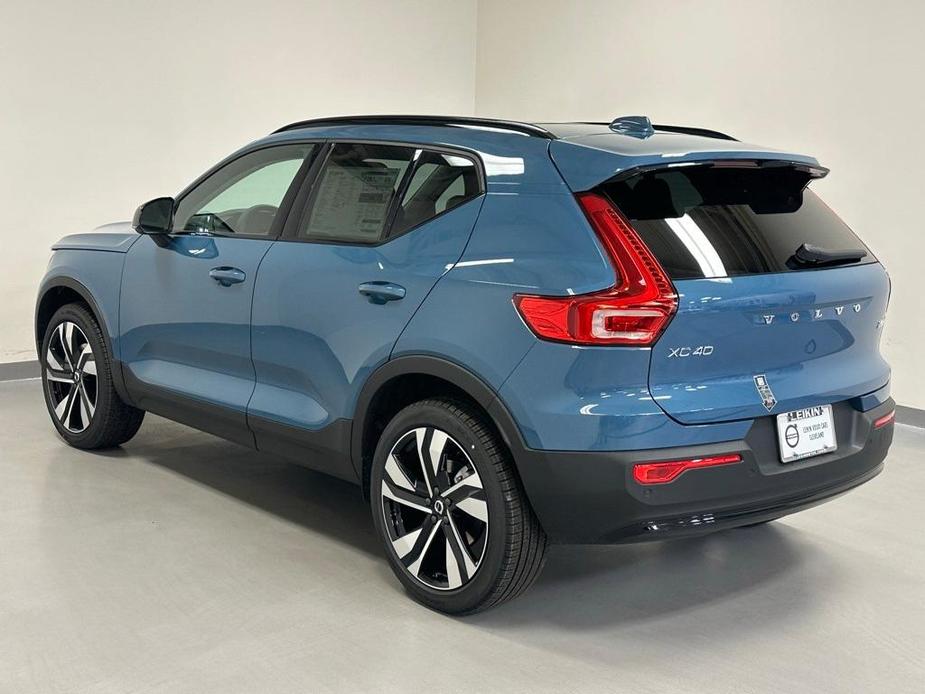 new 2024 Volvo XC40 car, priced at $50,885