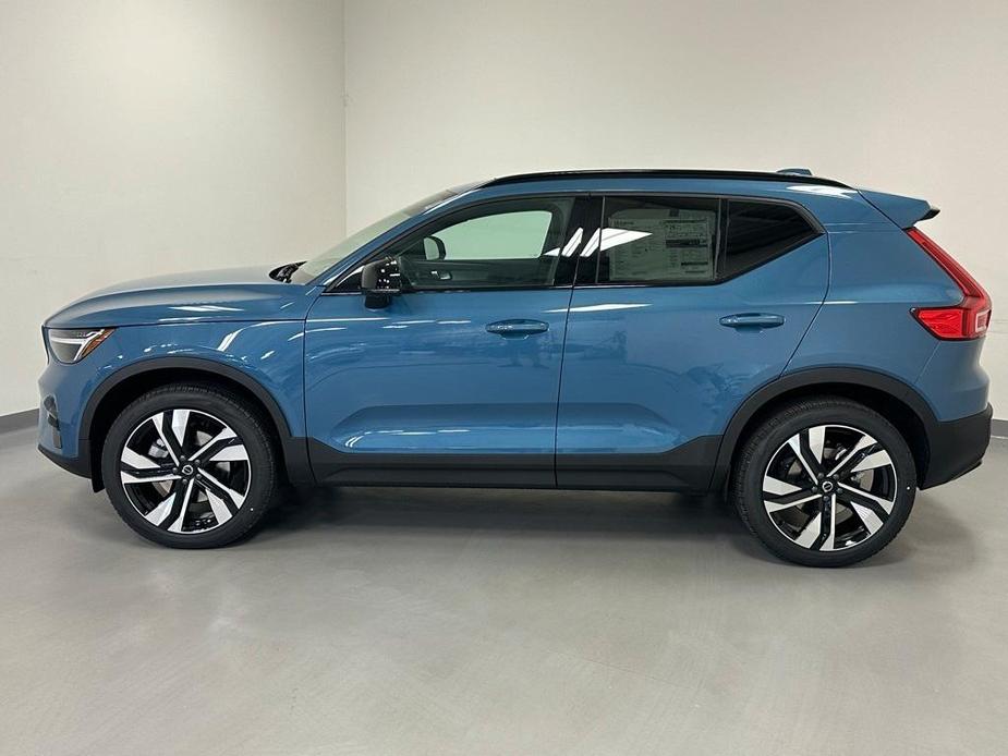 new 2024 Volvo XC40 car, priced at $50,885