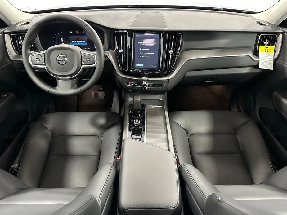 new 2025 Volvo XC60 car, priced at $51,075