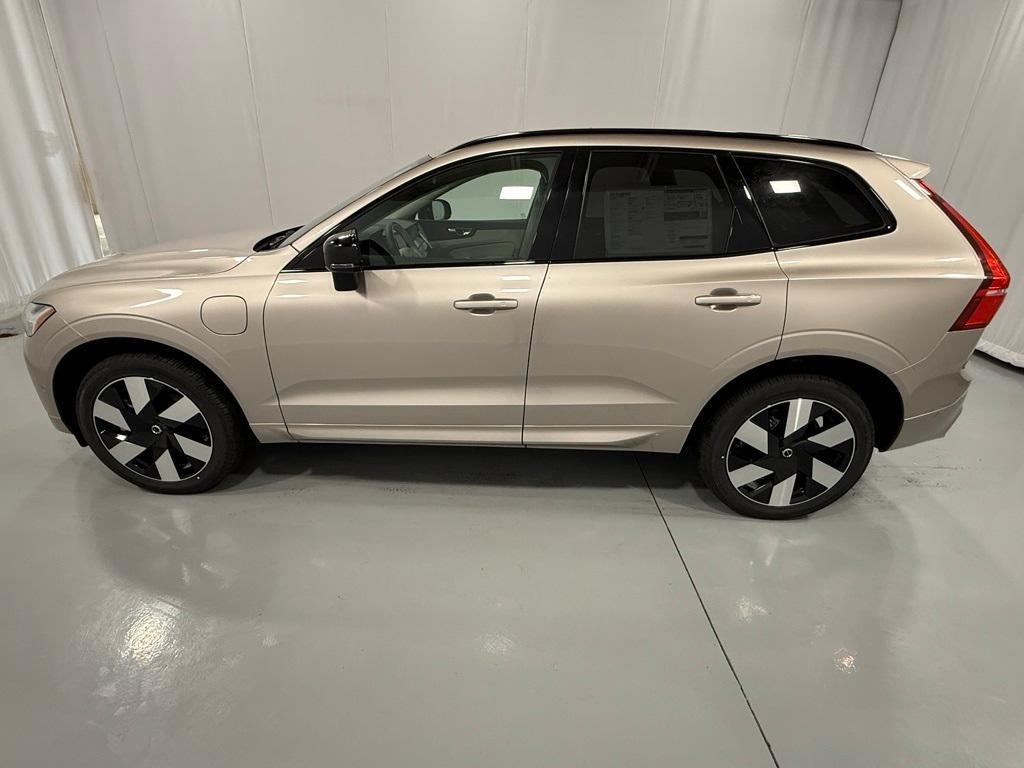 new 2025 Volvo XC60 Plug-In Hybrid car, priced at $66,260