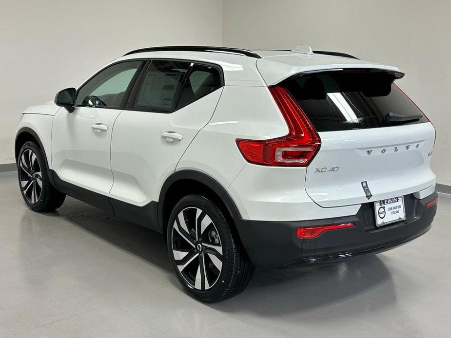 new 2024 Volvo XC40 car, priced at $52,410