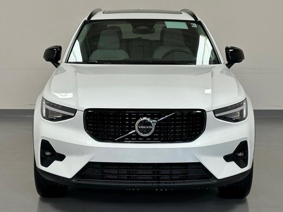 new 2024 Volvo XC40 car, priced at $52,410